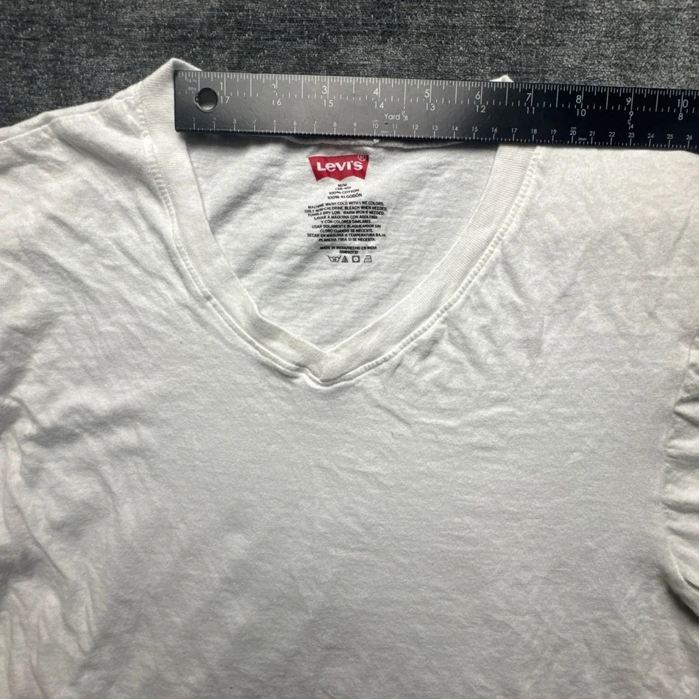Levi's T-Shirt Mens Medium White Knit Cotton‎ Batwing Logo Slim Casual V-Neck